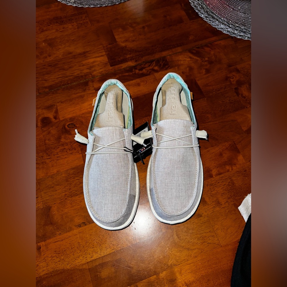 Hey Dude Women’s size 10